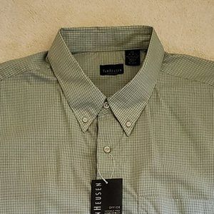 NWT Men's VanHeusen Button Down Shirt, Size 18-18 1/2 (XXL)